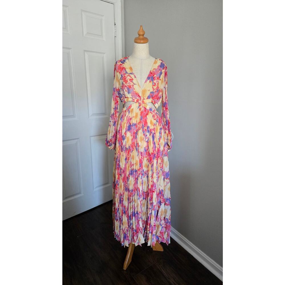 NWT ASTR the Label Revery Pleated Cutout Maxi Floral Dress Size M